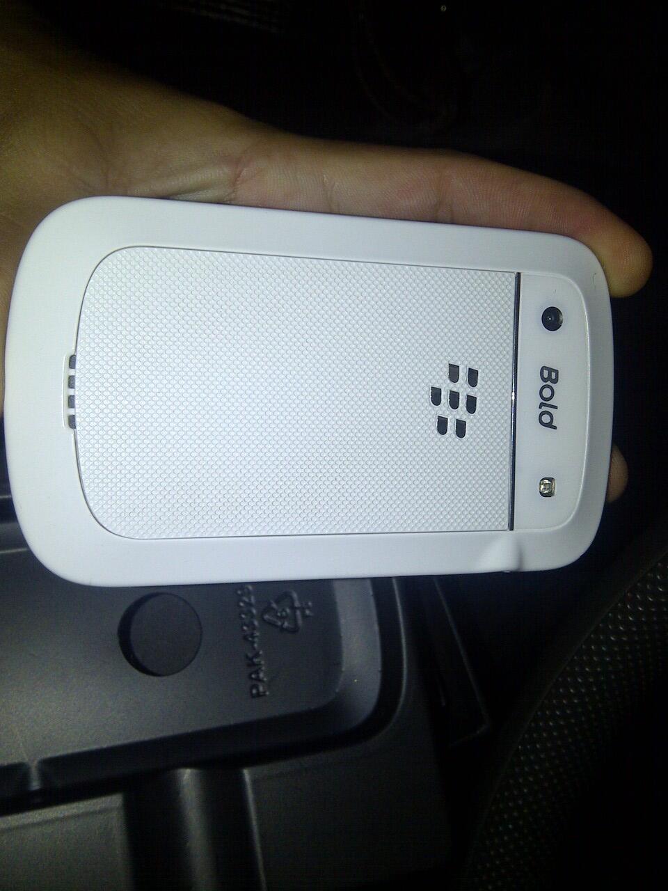 Dacota Putih BU!!!! SENIN HARUS TERJUAL!!! 26/11/12