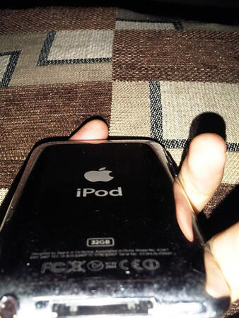 Jual ipod Touch 4th 32gb fullset