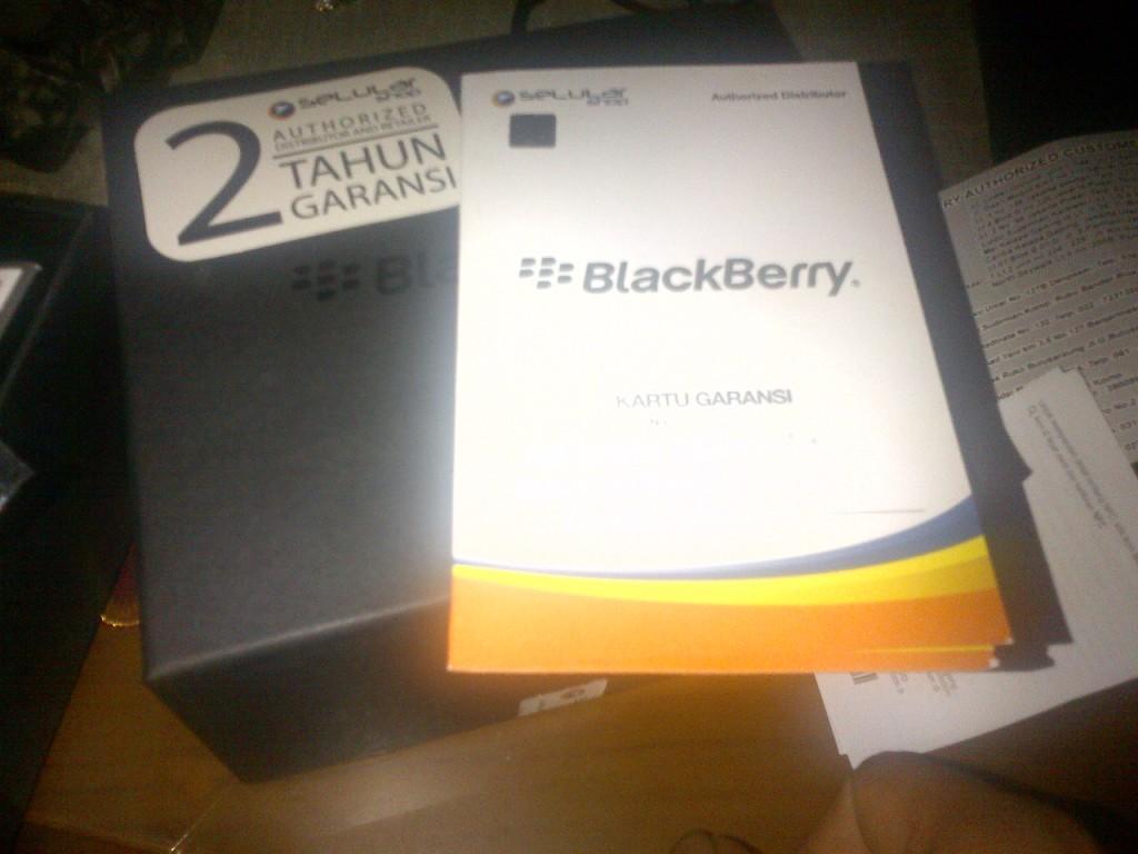 Blackberry Bold 9900 Dakota Black