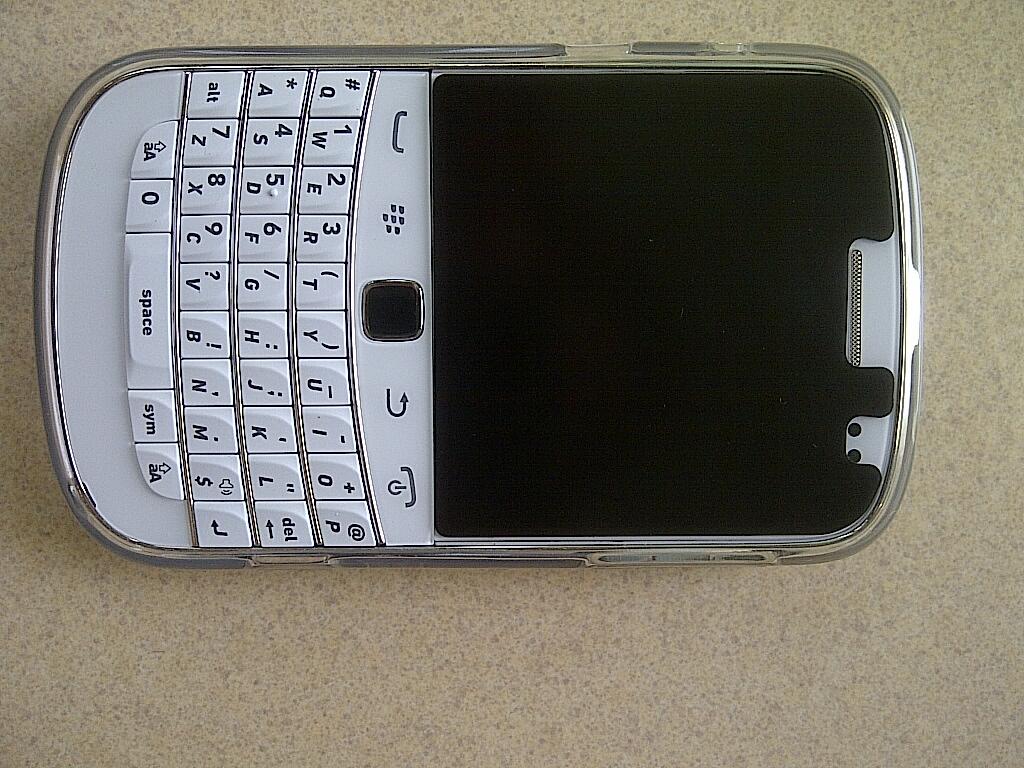 BLACKBERRY DAKOTA BOLD 9900 BARU 2 MINGGU!!