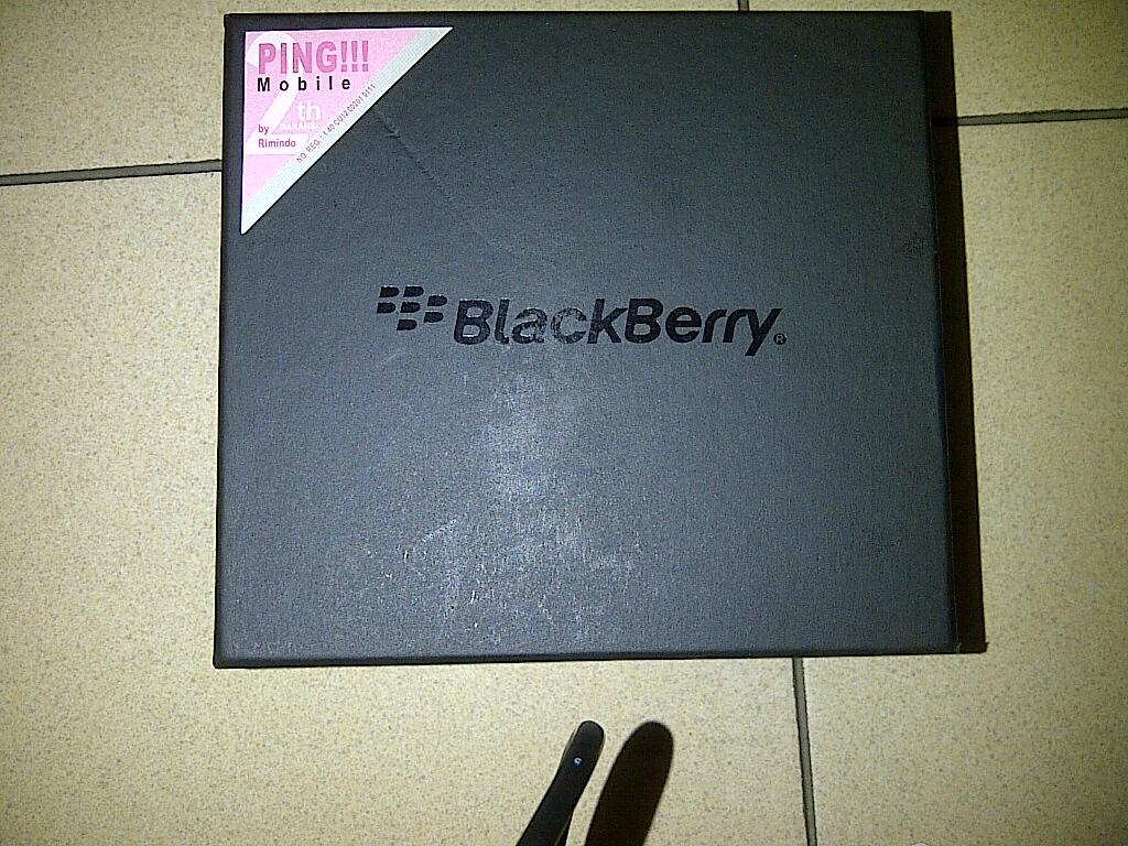 BLACKBERRY DAKOTA BOLD 9900 BARU 2 MINGGU!!