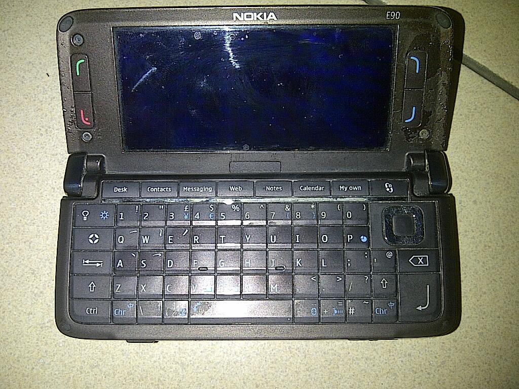 NOKIA E90 Communicator Mesin Lancar Jaya!