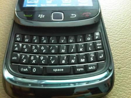 Blackberry Torch 9800 Black murmer Jogjakarta