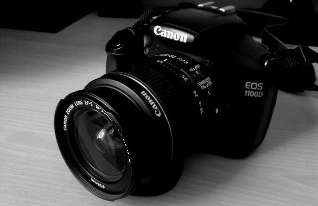 jual kamera canon 1100d+lensa 18-55mm kit3 LENGKAP