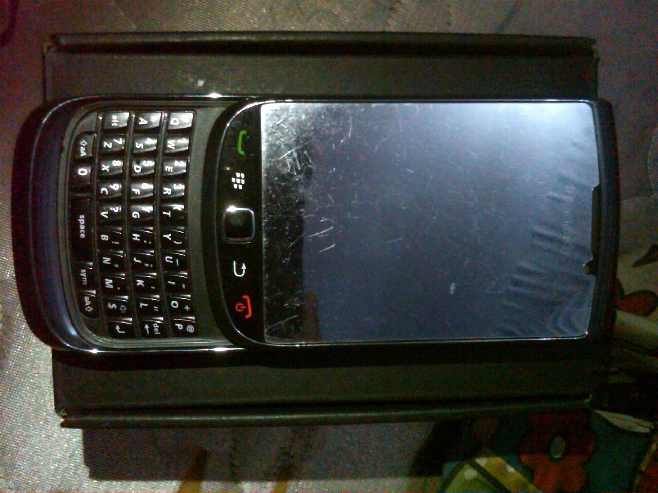 Jual Blackberry 9800/torch 1 black ex garansi TAM Bandung