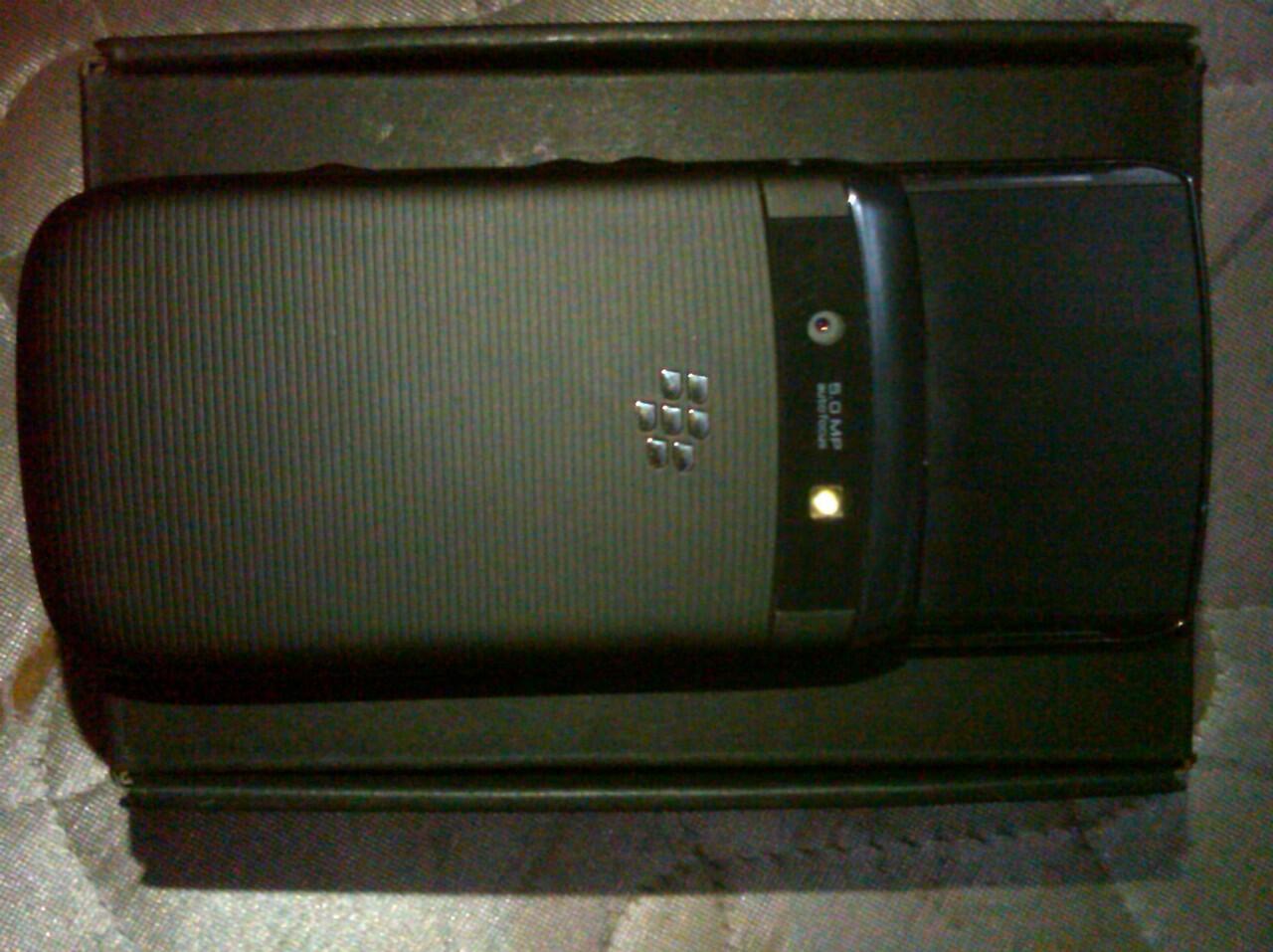 Jual Blackberry 9800/torch 1 black ex garansi TAM Bandung