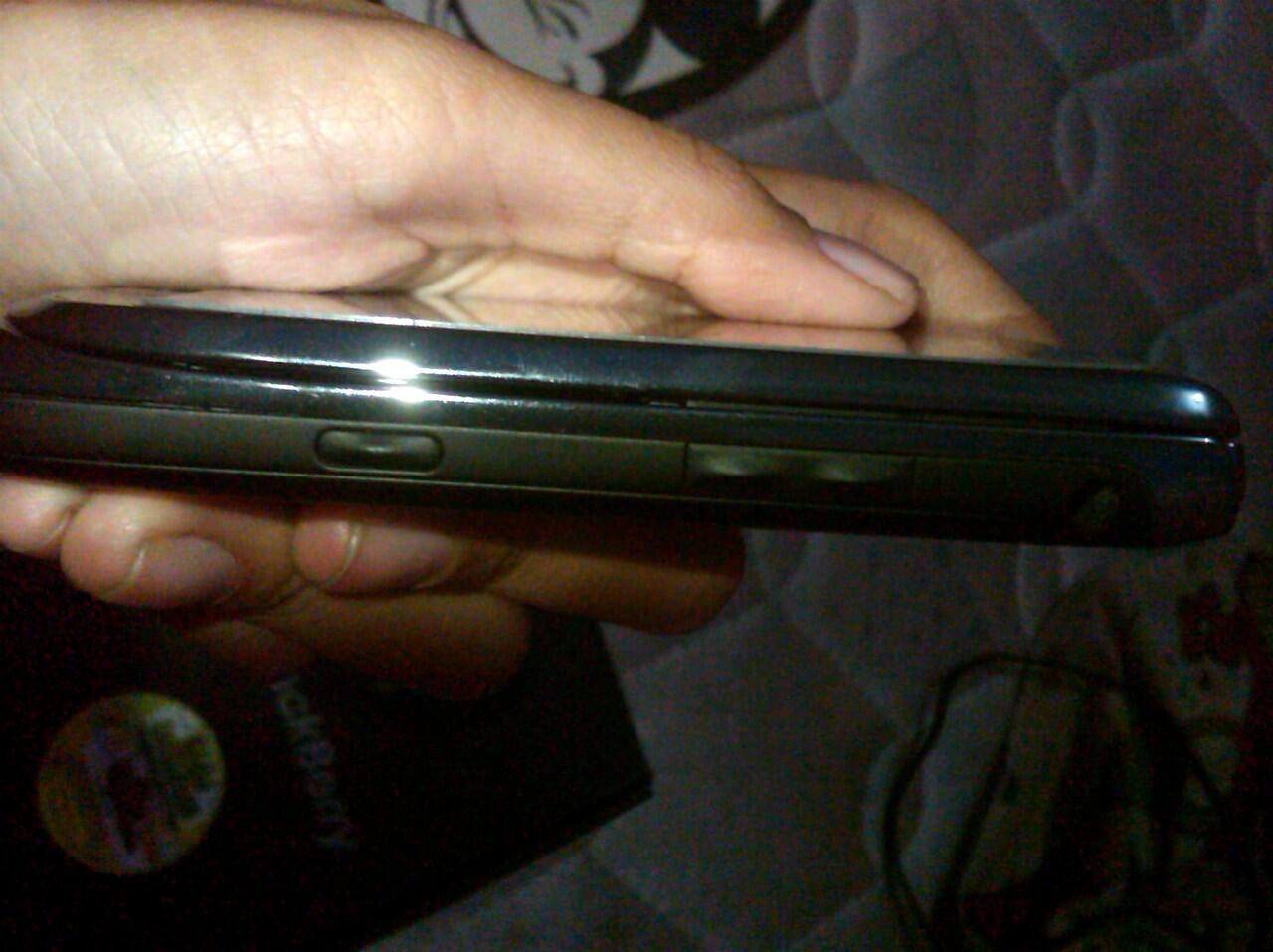 Jual Blackberry 9800/torch 1 black ex garansi TAM Bandung