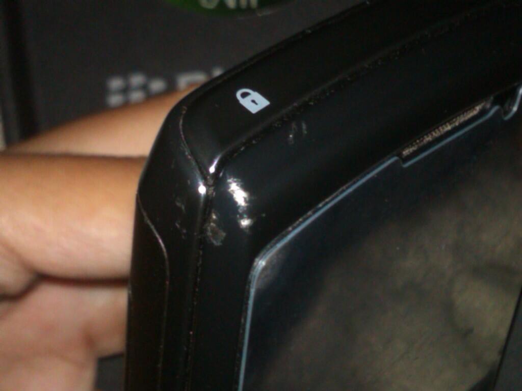 Jual Blackberry 9800/torch 1 black ex garansi TAM Bandung