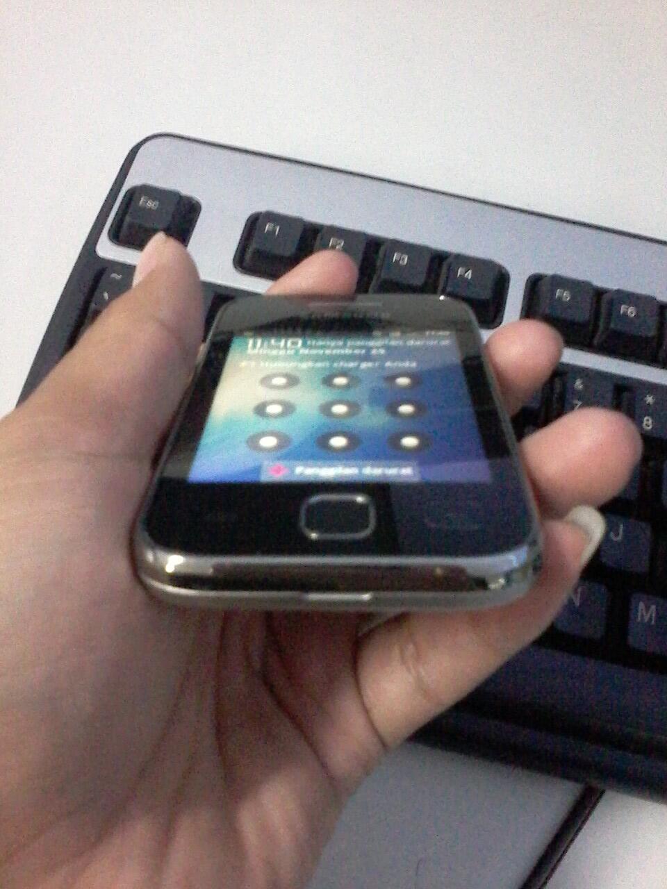Santai Samsung Galaxy Y + Bonus Micro SD {Semarang}
