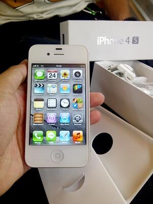 iPhone 4s 64GB white
