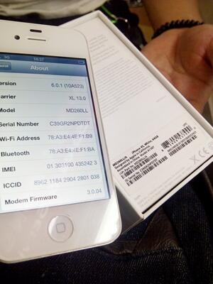 iPhone 4s 64GB white