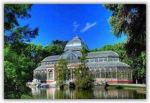 ISTANA KACA