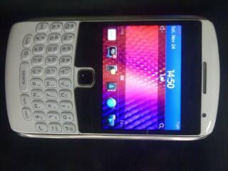 jual blackberry apollo 9360 putih second mulusss....