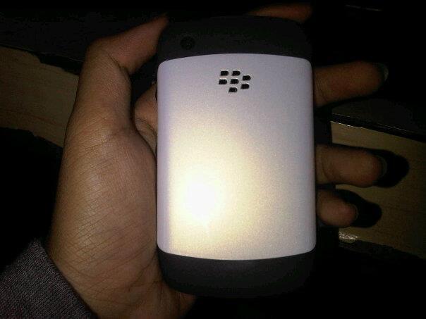 JUAL BLACKBERRY JAVELIN GEMINI SECOND MURAH !