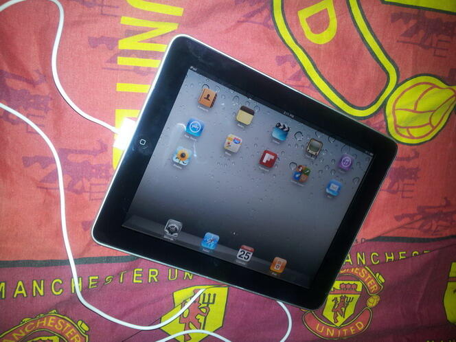 Jual Santai Ipad 1 WIFI ONLY 64GB 2.05juta Only NETT