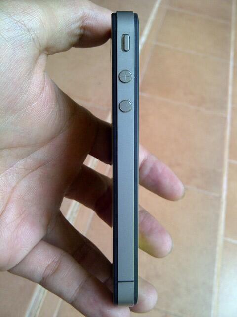 JUAL Iphone 4 32GB FU Black Bonus melimpah