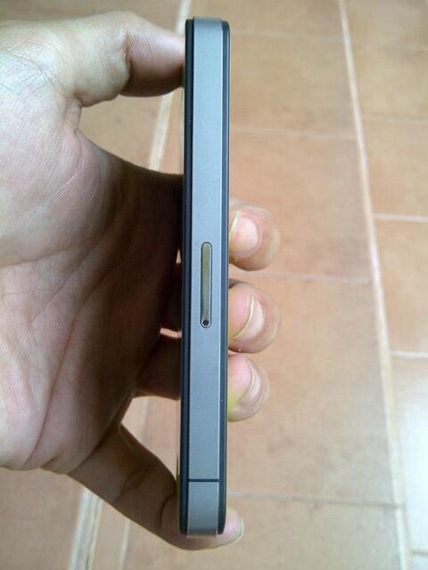 JUAL Iphone 4 32GB FU Black Bonus melimpah