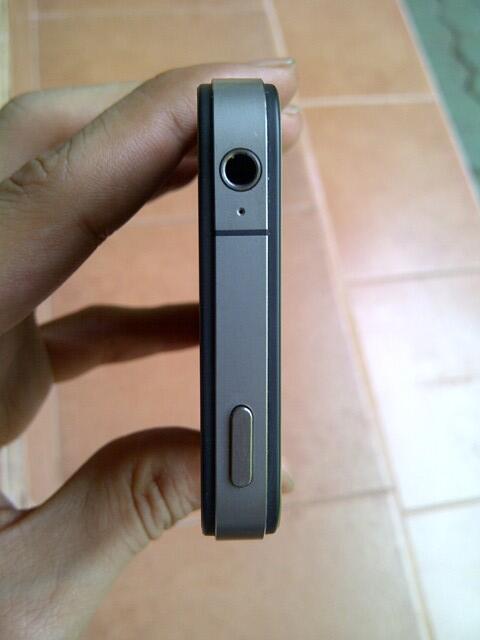 JUAL Iphone 4 32GB FU Black Bonus melimpah