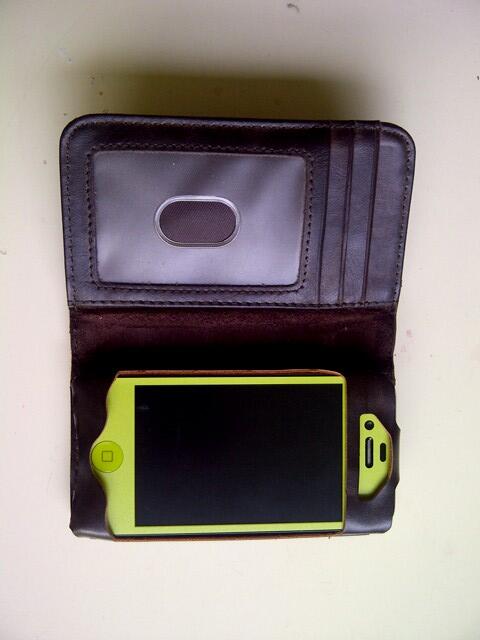 JUAL Iphone 4 32GB FU Black Bonus melimpah