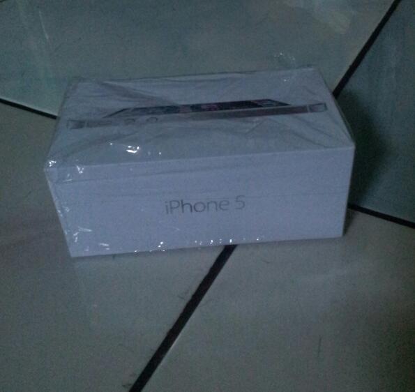 Dijual iphone 5 32 GB