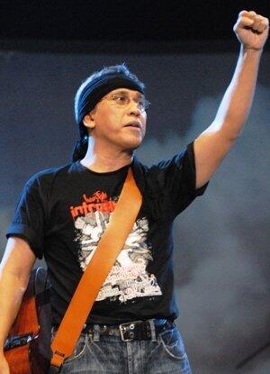 &#91;Republik Artis&#93; Para musisi mendaftarkan diri sebagai Calon Presiden. Masuk!