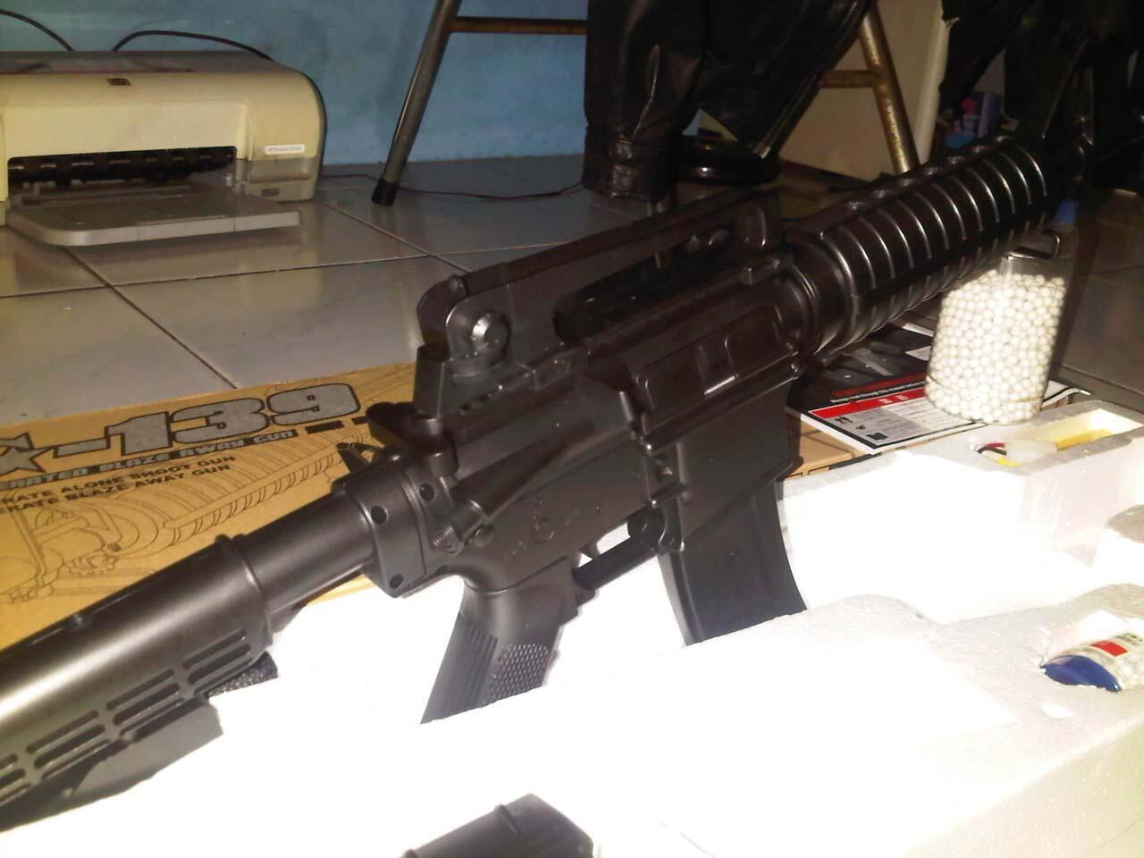 Di cari LPEG M4 a1 / RIS JG atau BOYI