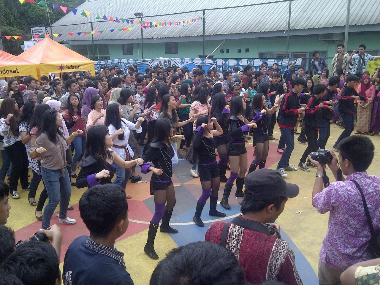 &#91;Fentura&#93; Flashmob Siswa dari SMA Bogor 