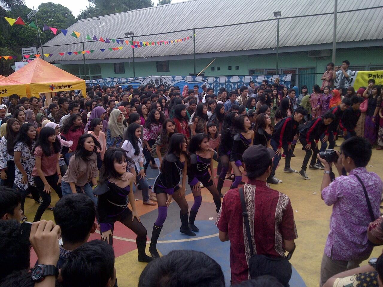 &#91;Fentura&#93; Flashmob Siswa dari SMA Bogor 