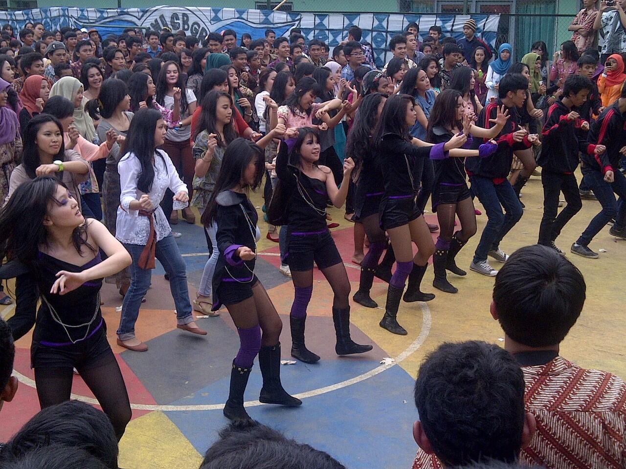 &#91;Fentura&#93; Flashmob Siswa dari SMA Bogor 