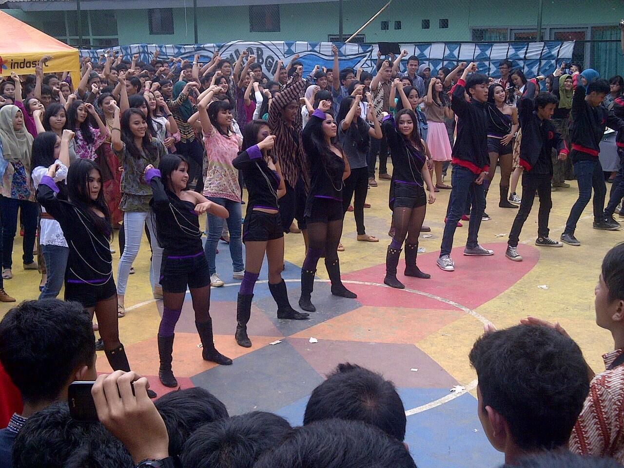 &#91;Fentura&#93; Flashmob Siswa dari SMA Bogor 