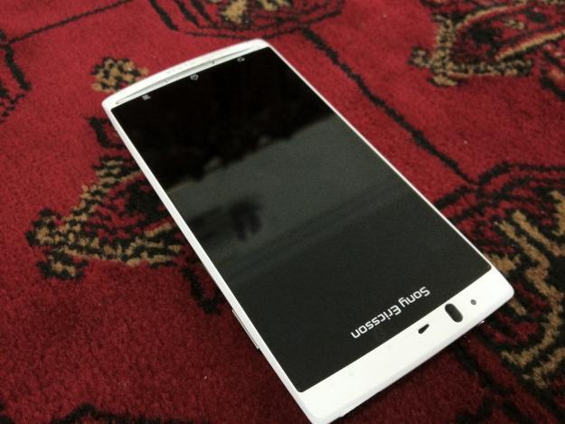 Sony Ericsson Experia Arc S white BU