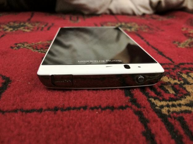 Sony Ericsson Experia Arc S white BU
