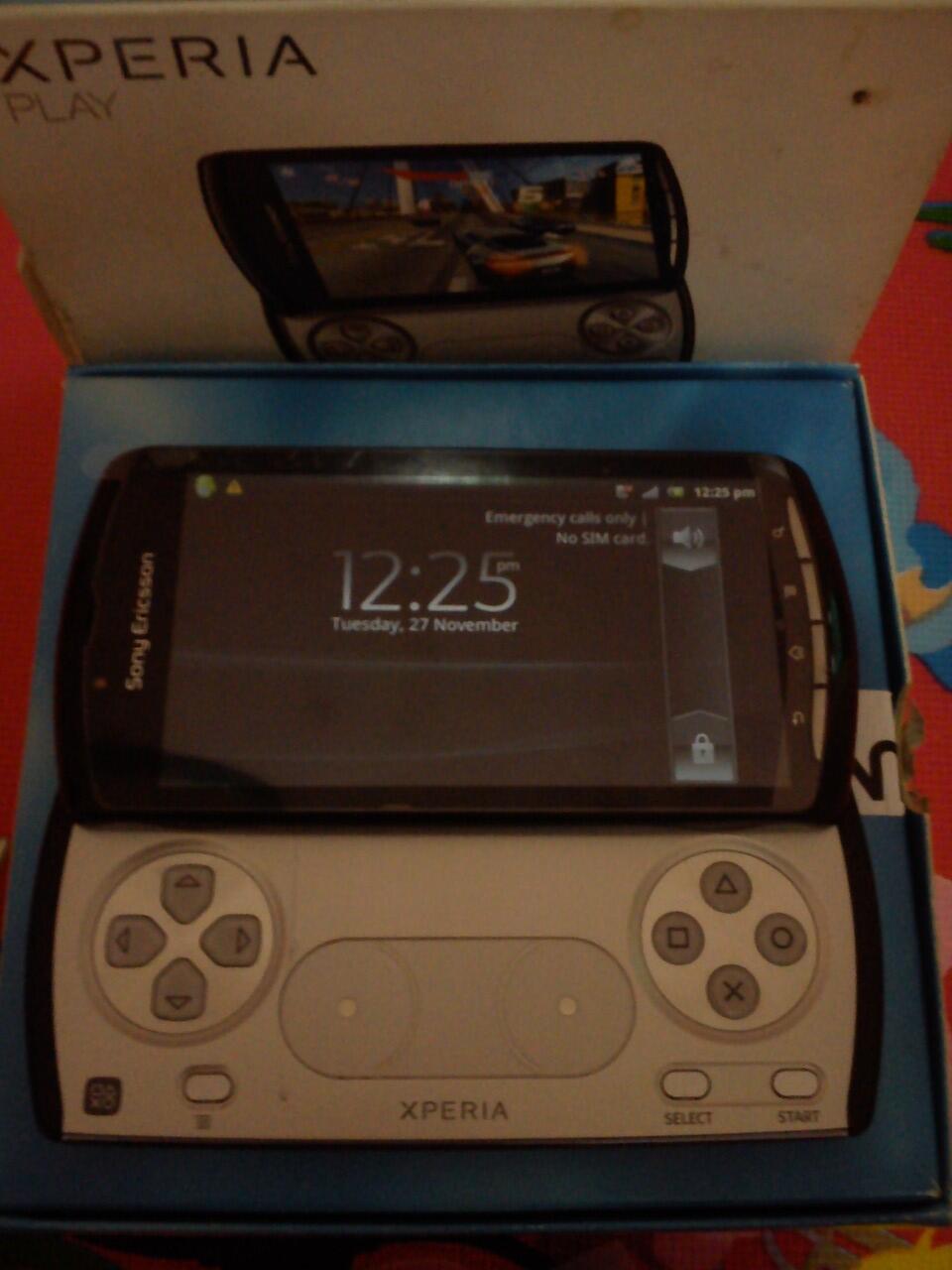 Sony Xperia J & Xperia Play