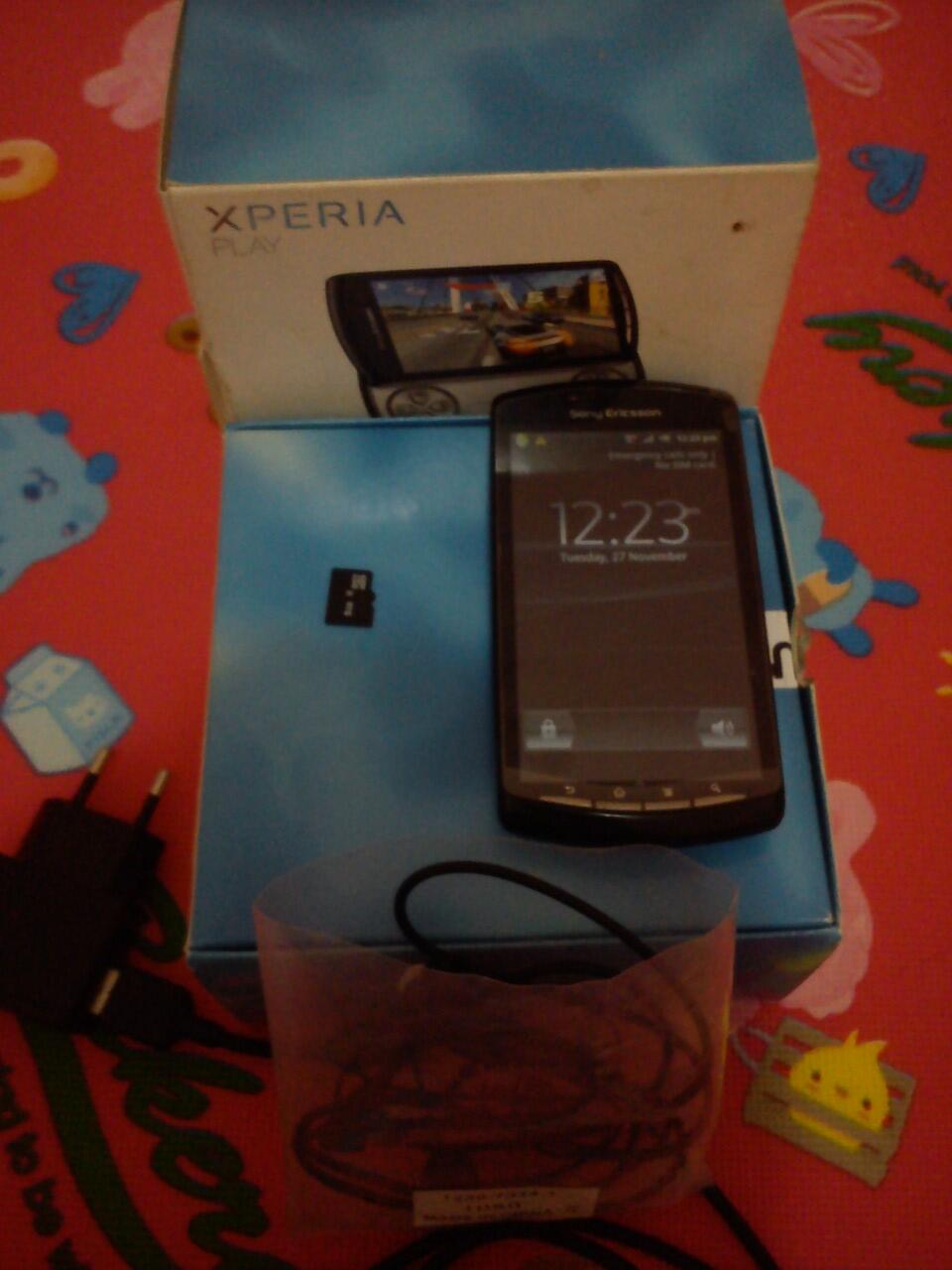 Sony Xperia J & Xperia Play