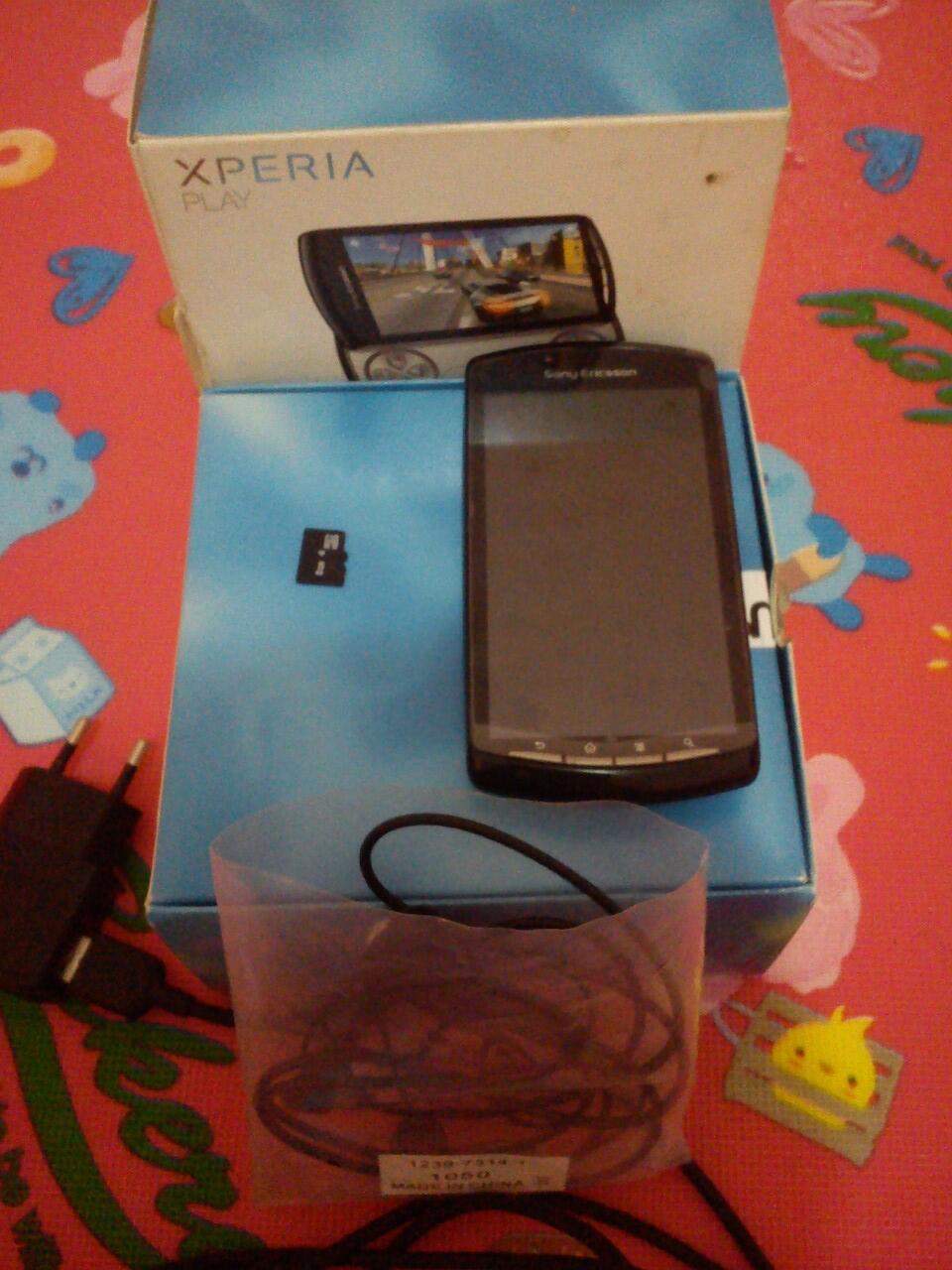 Sony Xperia J & Xperia Play