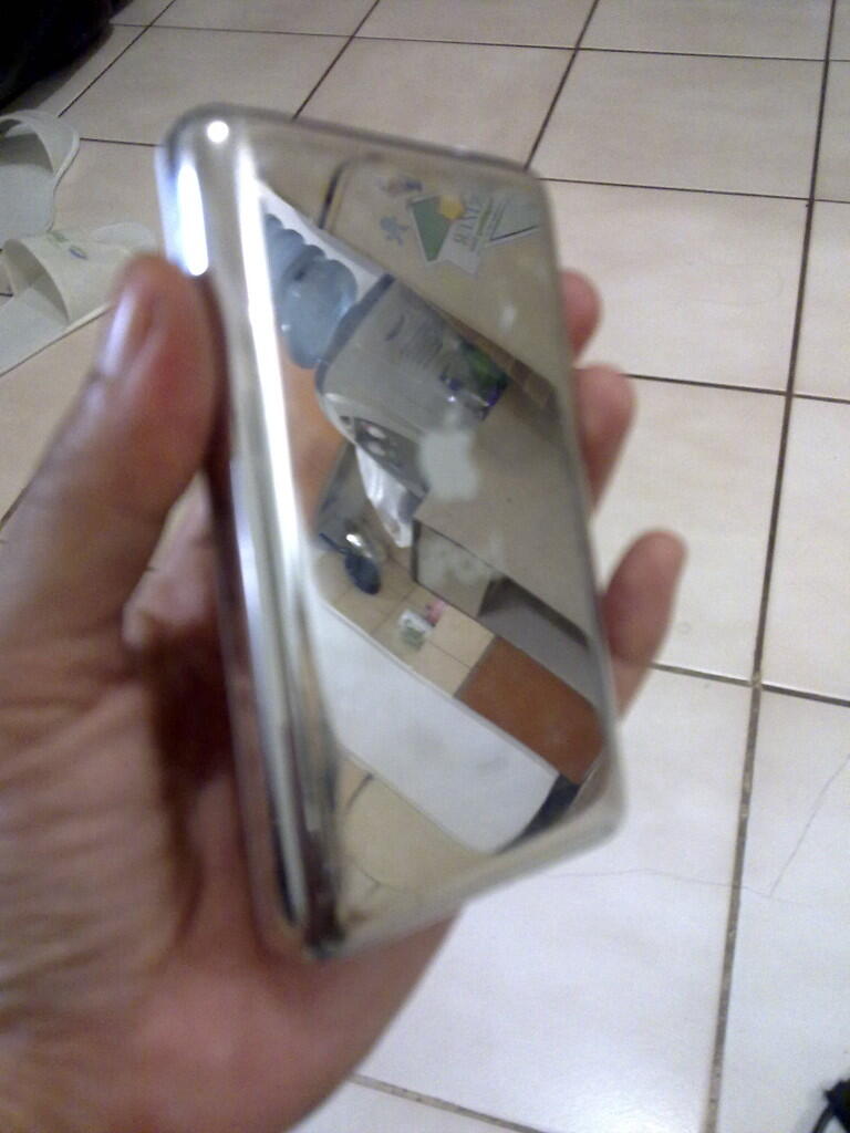 IPOD CLASSIC SILVER 160 GB /SUPER MULUS / FULSET ORIGINAL / MURAH