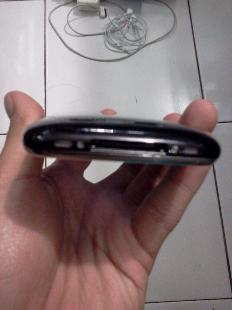 iPhone 3G 8Gb Black SU (Mulus en Lenkap)