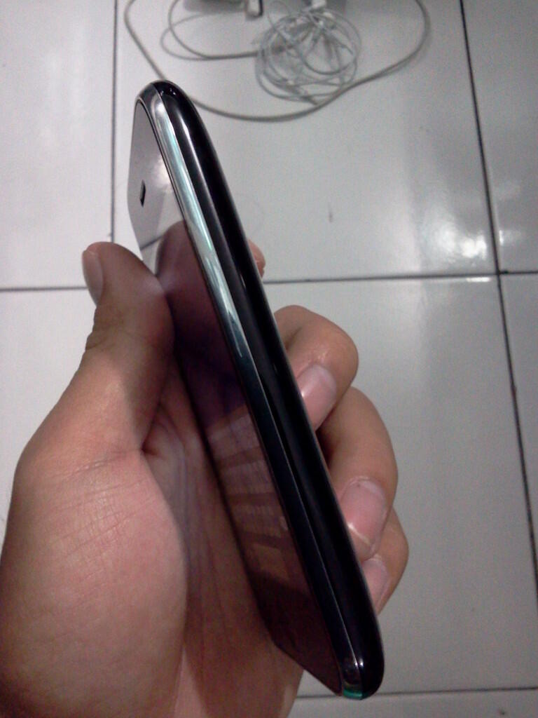 iPhone 3G 8Gb Black SU (Mulus en Lenkap)
