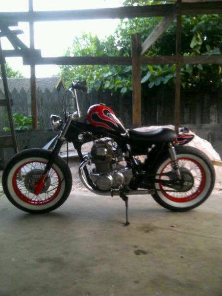 CB350 & Landrover long '83
