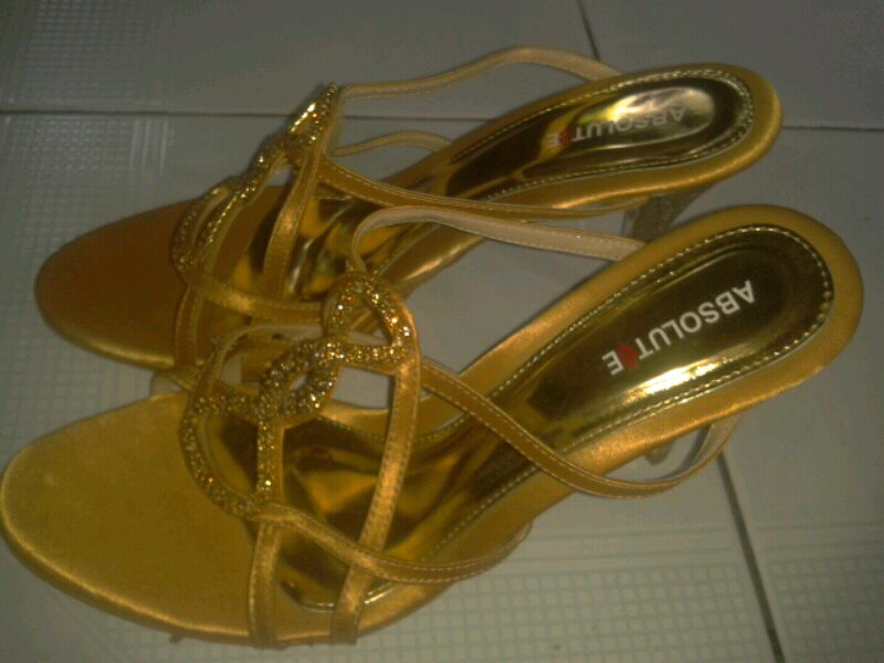 Dijual: Sepatu (Dr.kelvin) n sendal (Absolute)