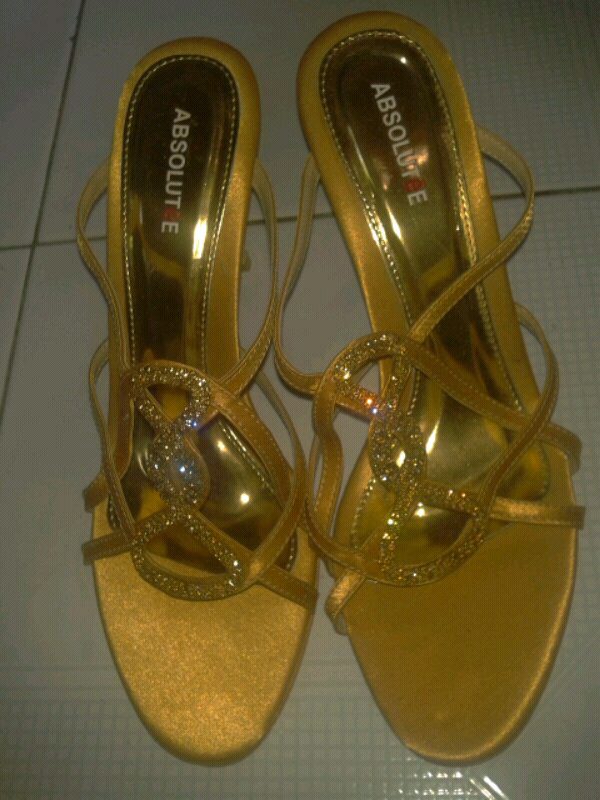 Dijual: Sepatu (Dr.kelvin) n sendal (Absolute)