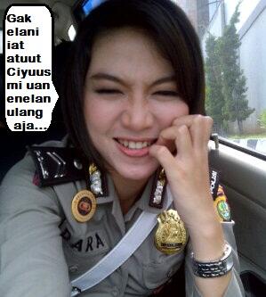 Police Woman (POLWAN) terbening sekaskus ngakakak mampir gan &#91;HOT&#93;