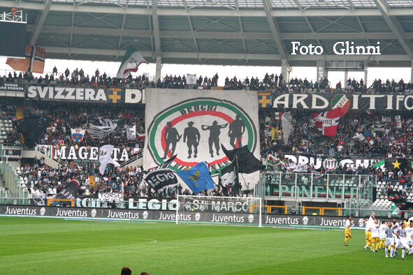 &#91;PIC&#93; Top 10 Best Ultras In The World