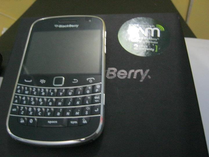 BlackBerry Bold 9900 New & Original PIN:2835C0E3