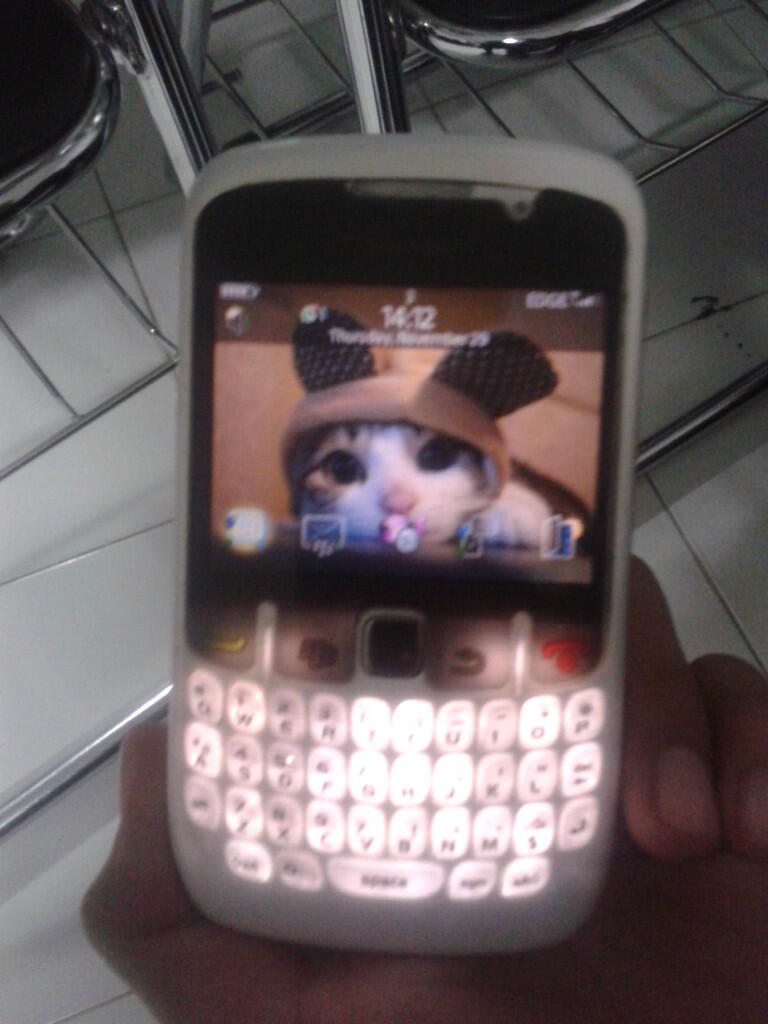 bb gemini 8520 gsm batangan + paket bb fullservice 6bln