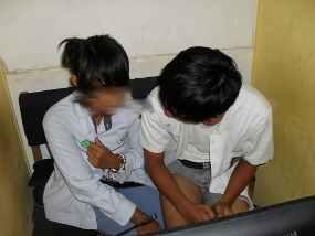 MESUM DI WARNET ( NANGGUNG SI COWO ) Ngakak