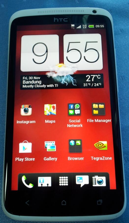 WTS/TT HTC ONE X GARANSI PANJANG RESMI 100% MULUS