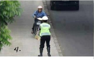 Ngakak : Cara Lolos Dari Tilangan Polisi