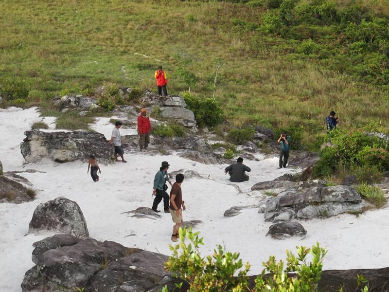 &#91;Travel&#93; Ajaib! Papua Punya 'Pantai' di Atas Bukit