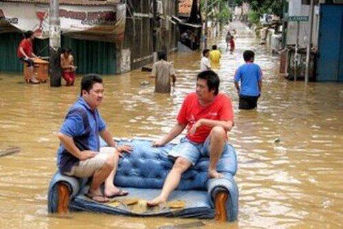 Tak Selamanya Banjir Itu Kelabu